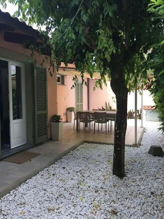La Casa Del Maestro Villa Forte dei Marmi Holiday home