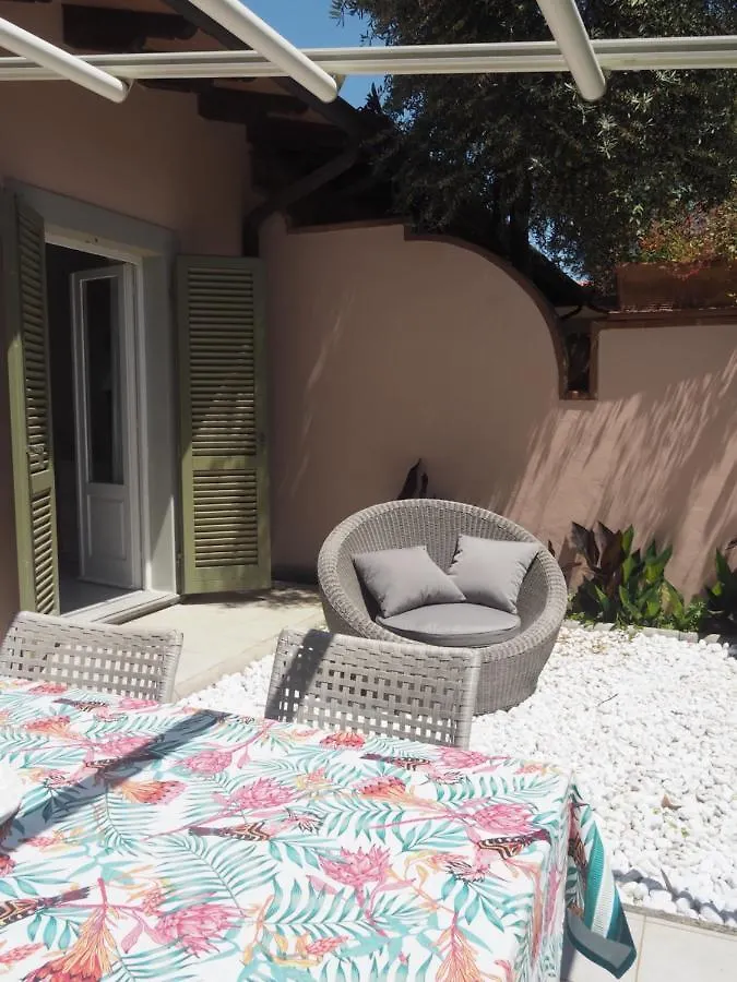 Semesterbostad La Casa Del Maestro Villa Forte dei Marmi